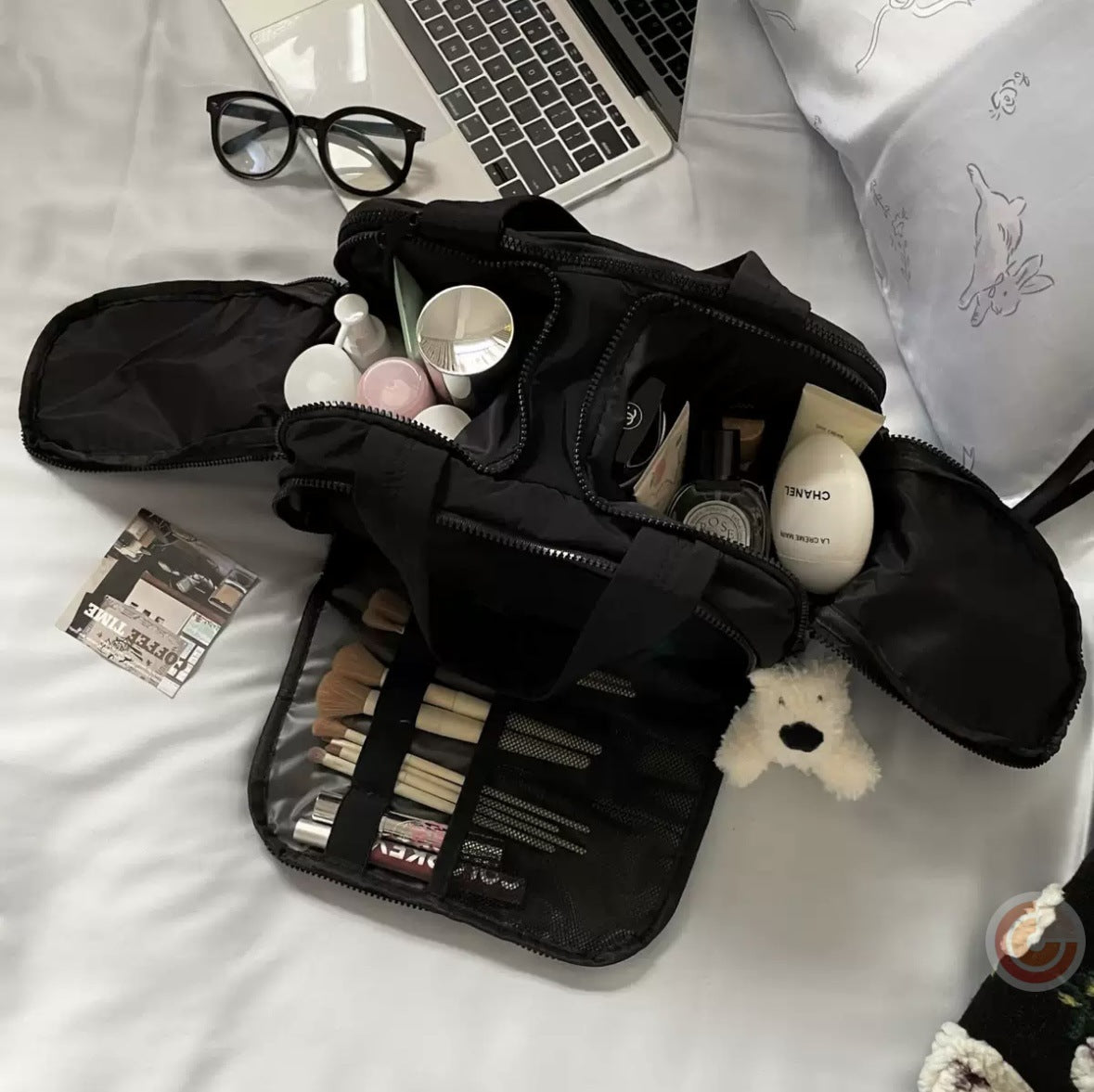 Portable multifunctional cosmetic bag, toiletry bag, travel bag